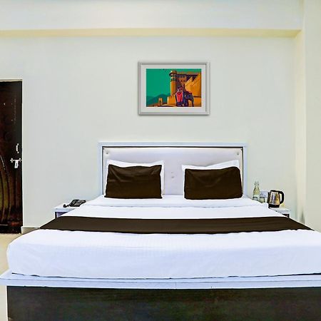 Super Hotel O Hyderabad Gate Iit Bhu Kakarmatha Екстериор снимка