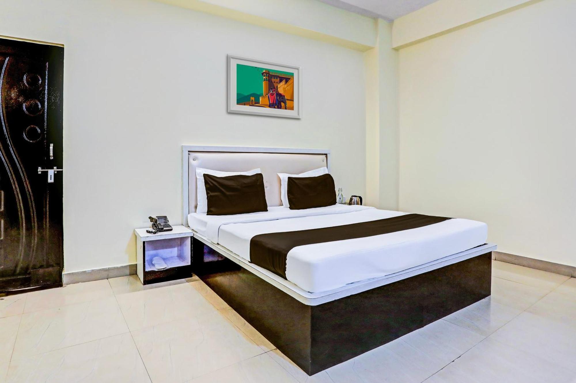 Super Hotel O Hyderabad Gate Iit Bhu Kakarmatha Екстериор снимка