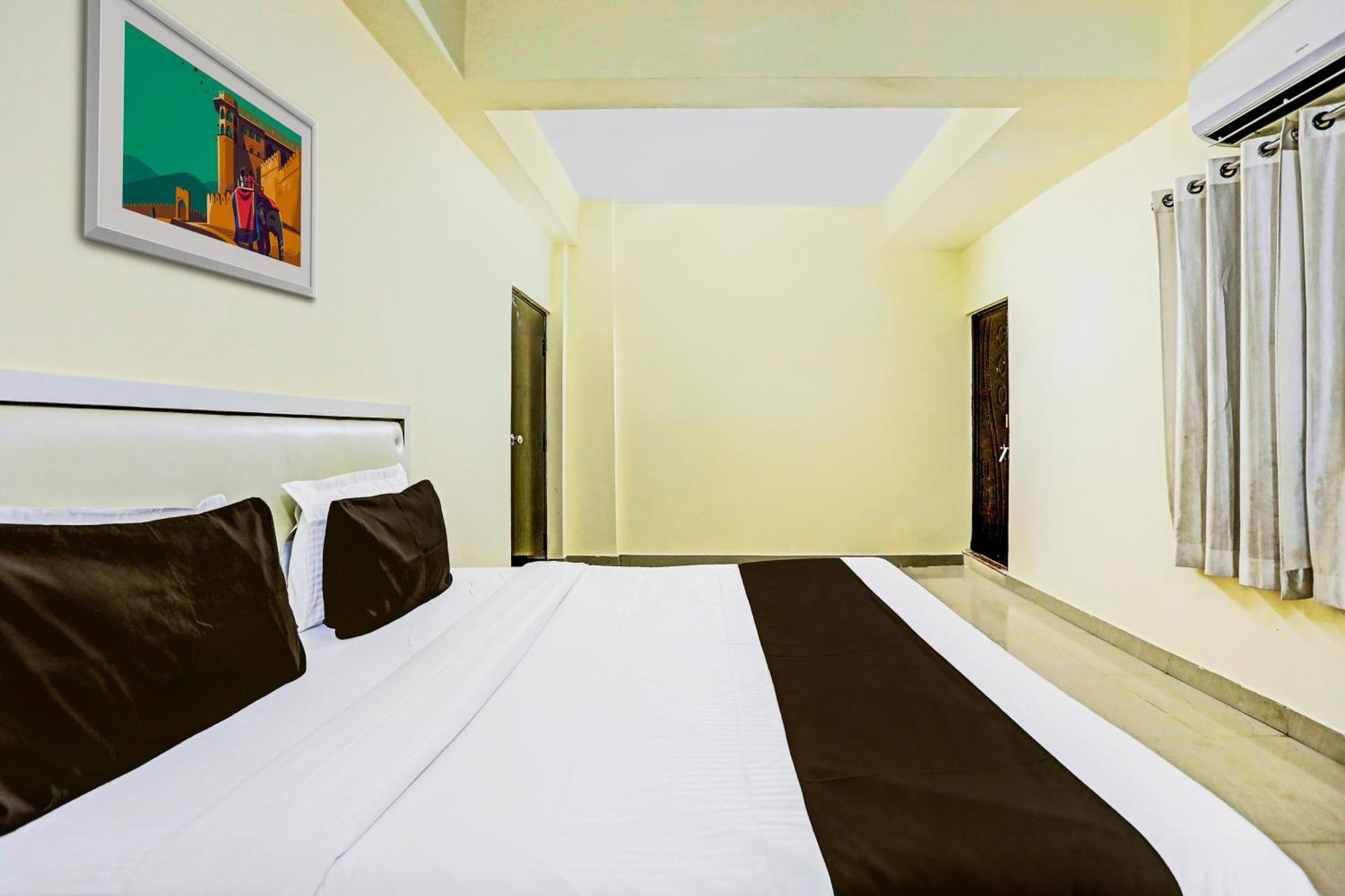 Super Hotel O Hyderabad Gate Iit Bhu Kakarmatha Екстериор снимка