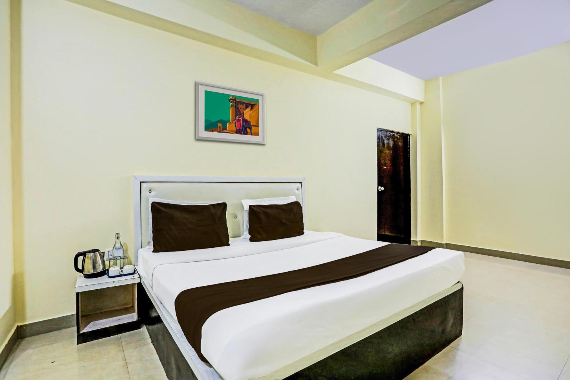 Super Hotel O Hyderabad Gate Iit Bhu Kakarmatha Екстериор снимка