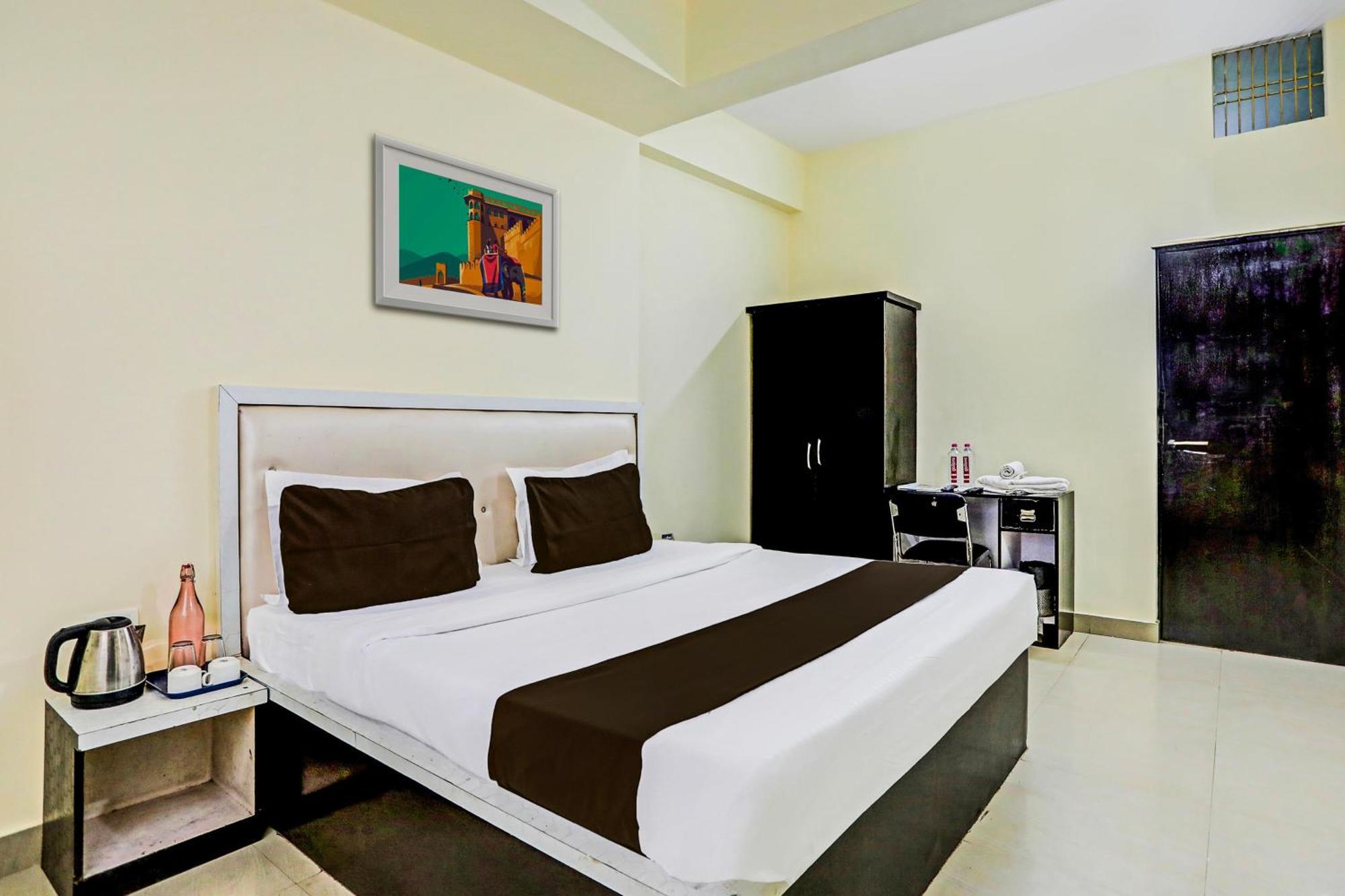 Super Hotel O Hyderabad Gate Iit Bhu Kakarmatha Екстериор снимка