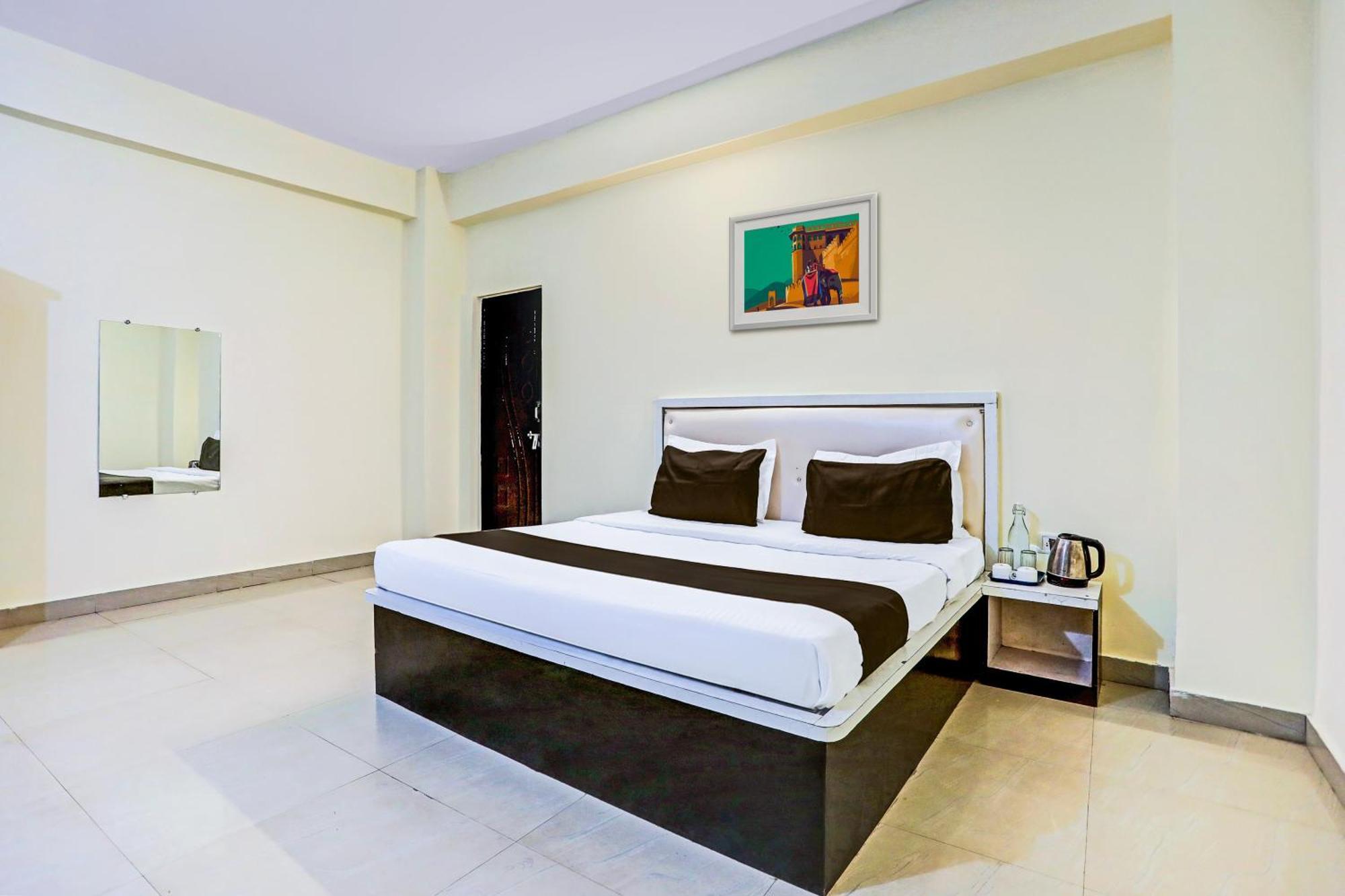 Super Hotel O Hyderabad Gate Iit Bhu Kakarmatha Екстериор снимка