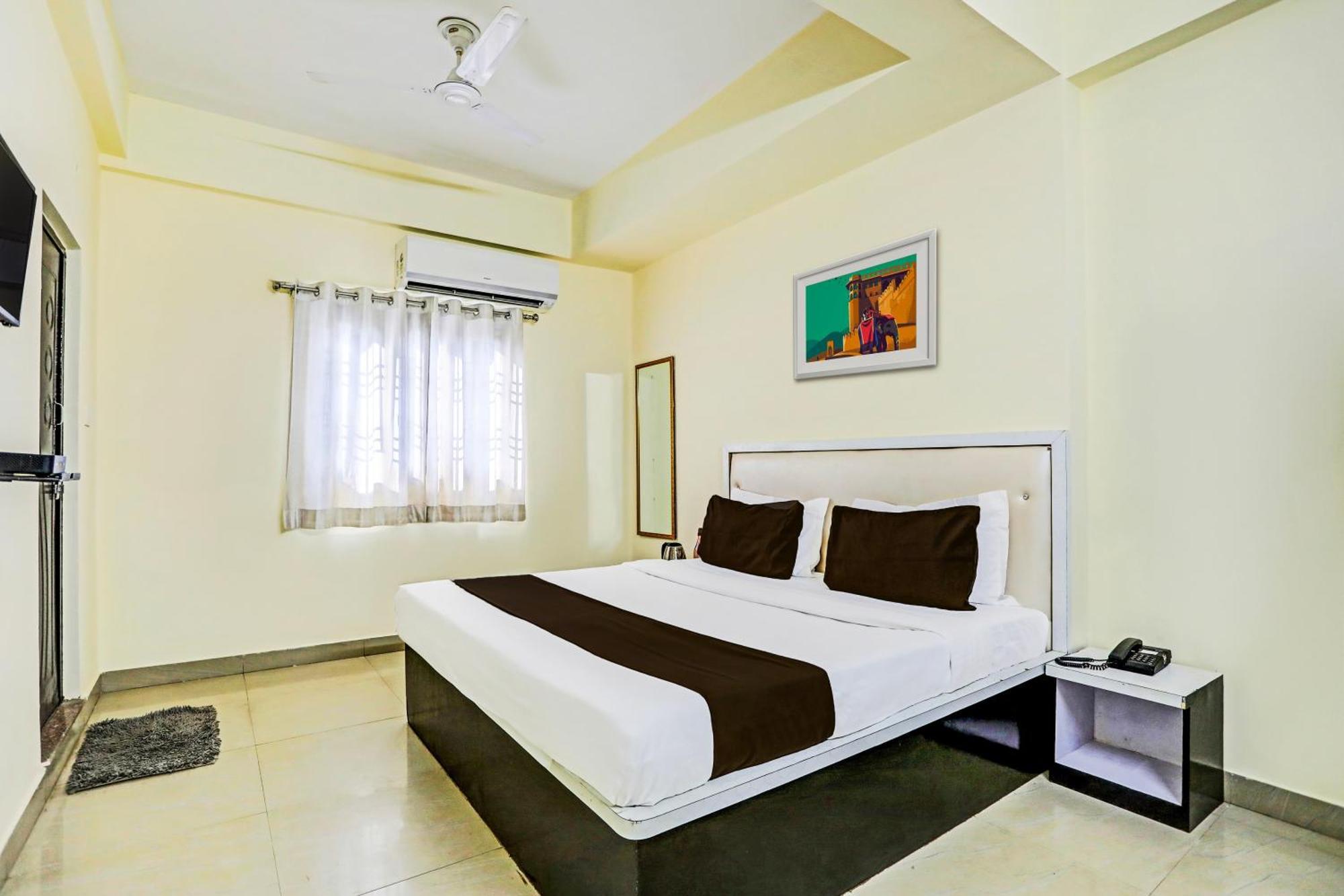 Super Hotel O Hyderabad Gate Iit Bhu Kakarmatha Екстериор снимка