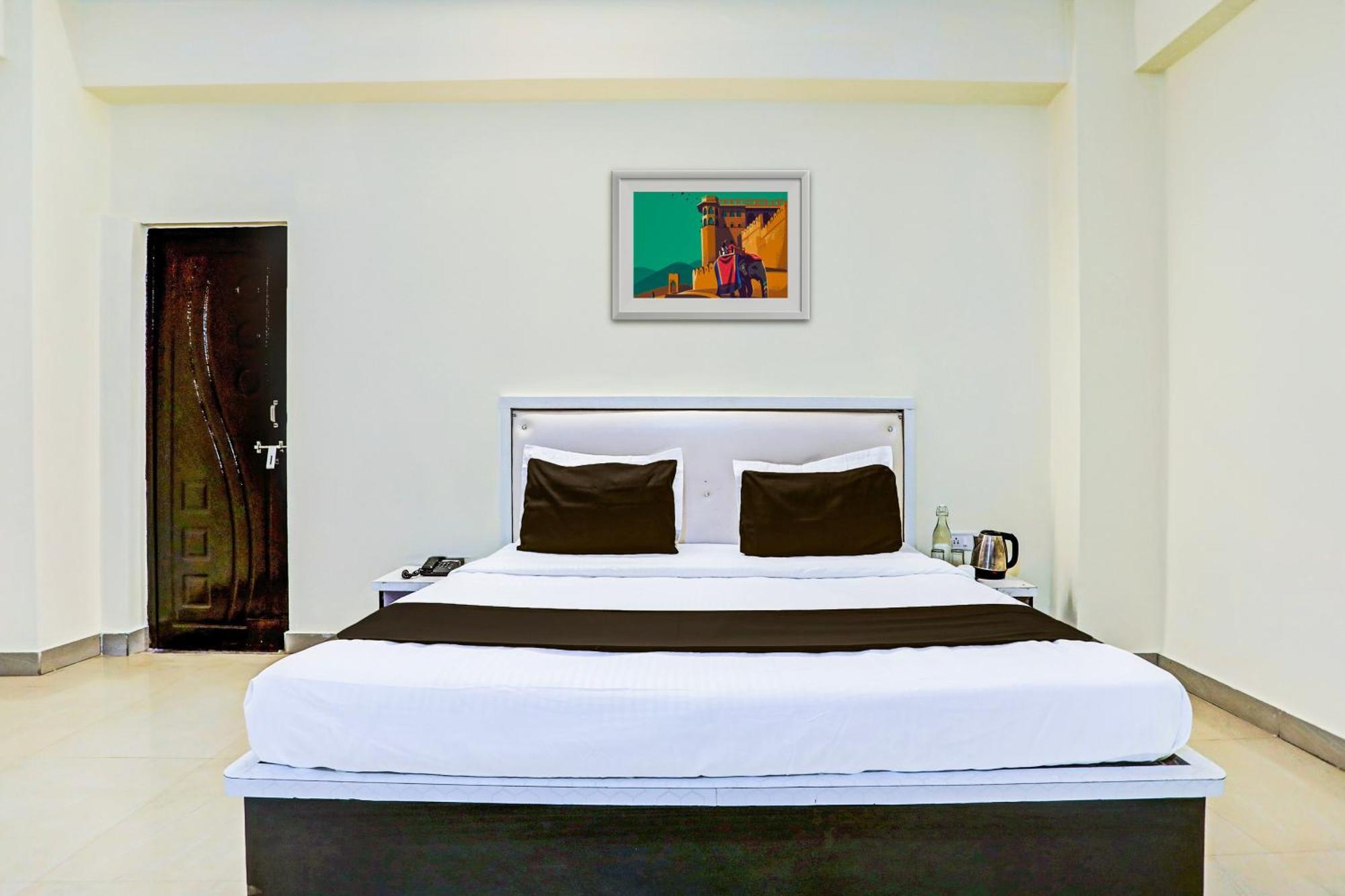 Super Hotel O Hyderabad Gate Iit Bhu Kakarmatha Екстериор снимка