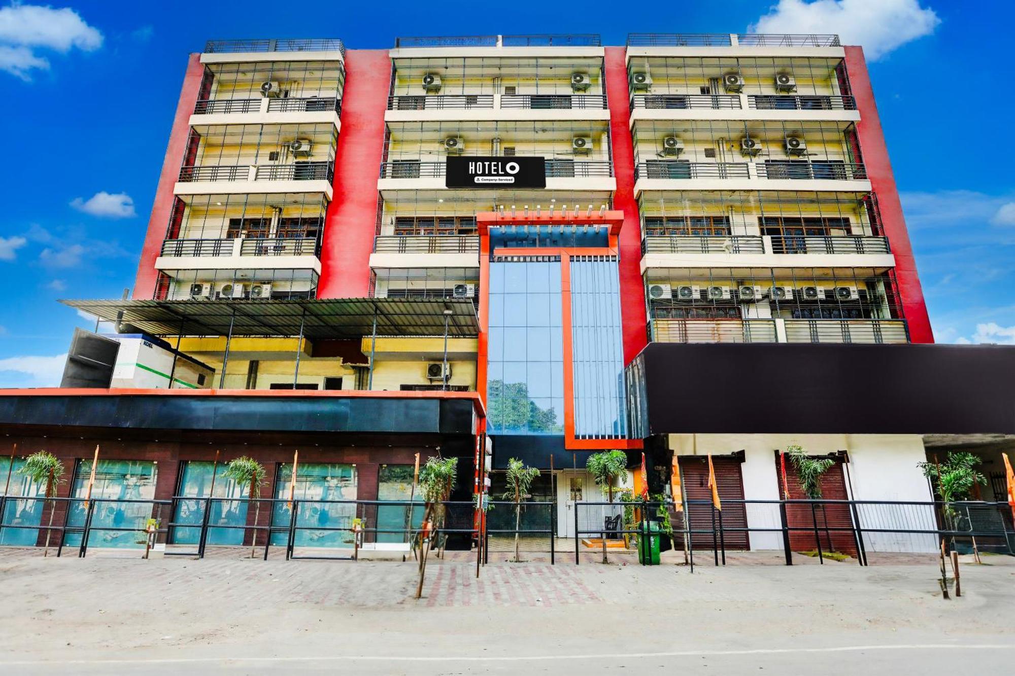Super Hotel O Hyderabad Gate Iit Bhu Kakarmatha Екстериор снимка